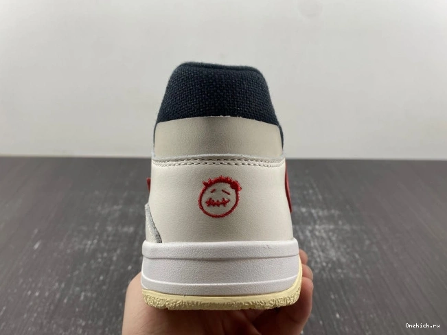 One Kick TRAVIS X CHECK THE JORDAN CUT FZ8117-100 SCOTT 0817